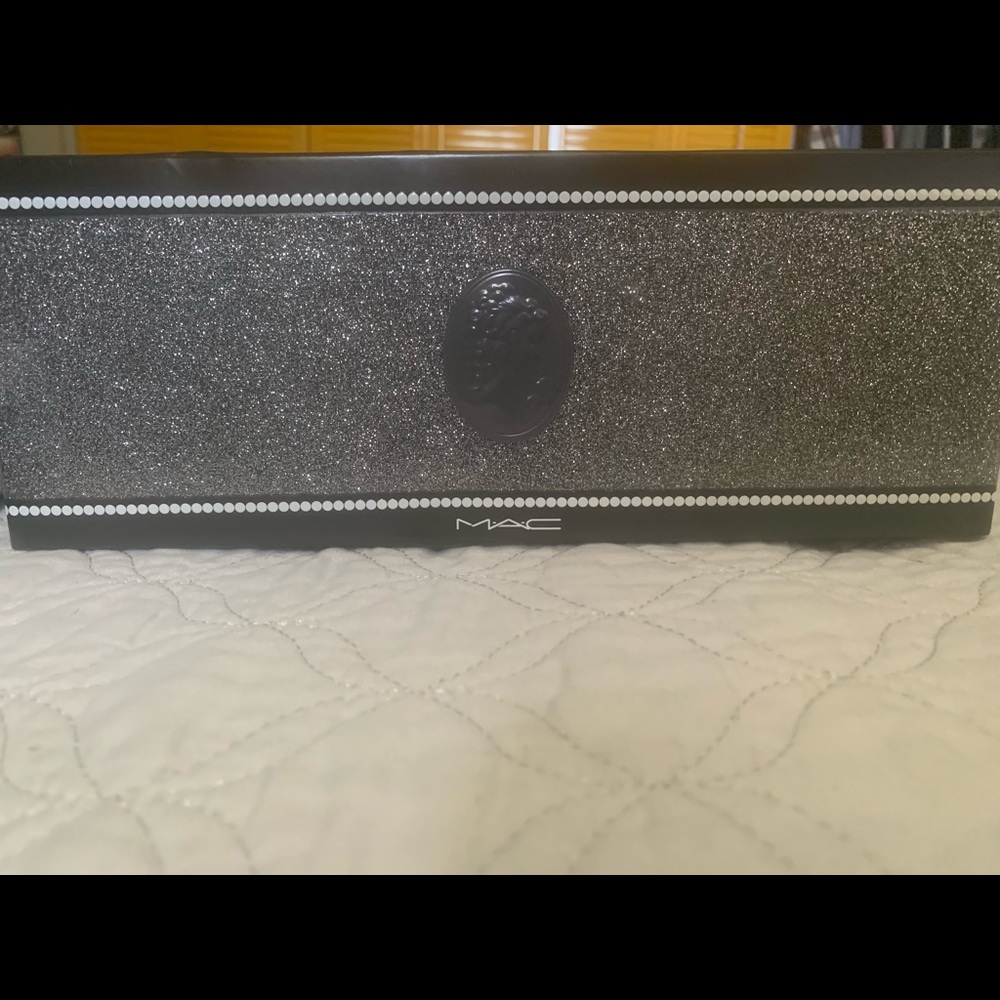 MAC Makeup Pouch